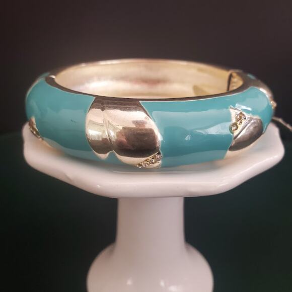 Sequin by Nordstrom Hinged Bangle‎ Blue Silver Tone Shells and Rhinestones NWT - Picture 1 of 5